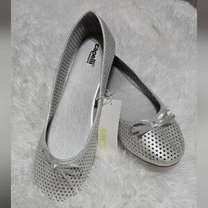 New Capelli of New York Silver Perforated Bow Ballet Flats